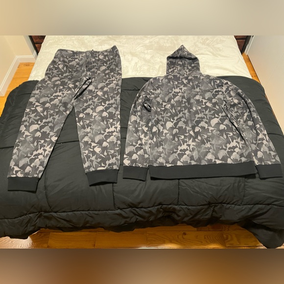 BALLY Unisex Gray Camouflage Hoodie and Jogger Set Sz: XL M / XXL W Orig.$460 - Picture 12 of 14